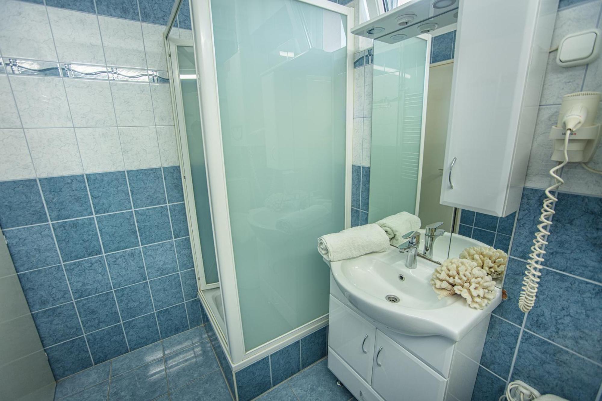 Delfin Apartman Sárvár Buitenkant foto